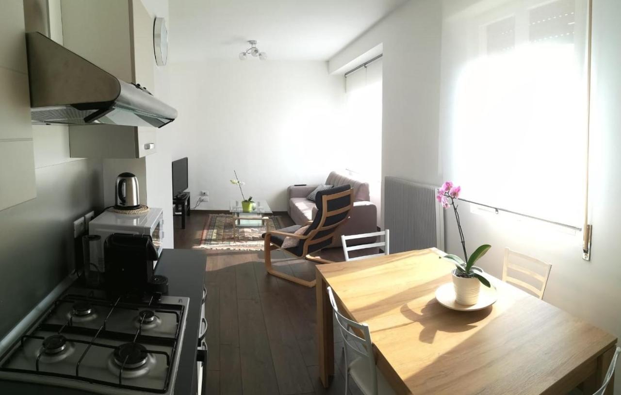B&B Stadio Apartment ปอร์เดโนเน ภายนอก รูปภาพ